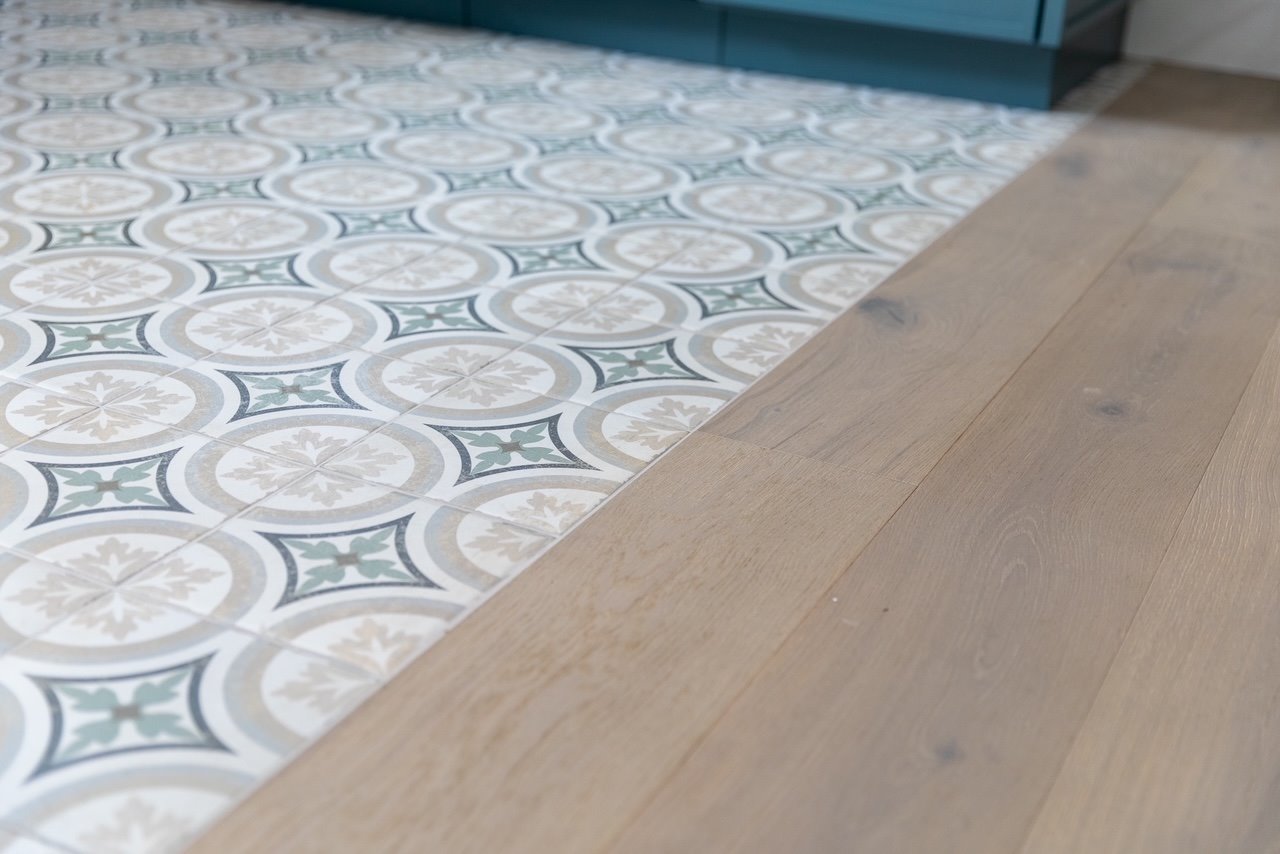 Modern & Contemporary